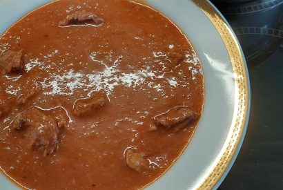 kako zgostimo golaž z rižem