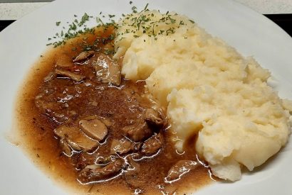 Thumbnail for Nedelja je dan za domače kosilo – to so recepti, ki jih najraje pripravim 🍴