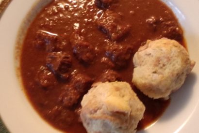 sočen goveji golaž recept